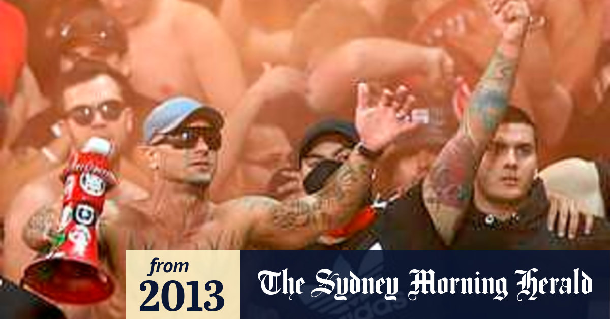Soccer fans brawl in Melbourne